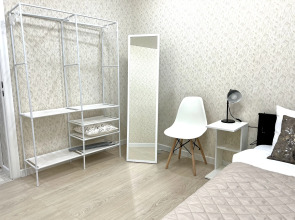 Квартира Двухкомнатная на Айской