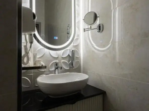 Отель Kiropol Airport Hotel