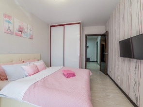 Апартаменты Двухкомнатные на Радищева 33