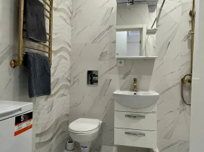 Апартаменты Евро 2-ком с балконом возле моря в центре Адлера Ajax