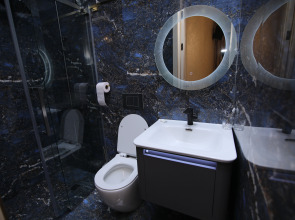 Отель Louvre Home