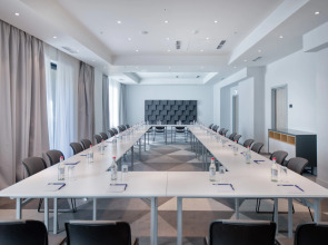 Holiday Inn Express - Yerevan by IHG