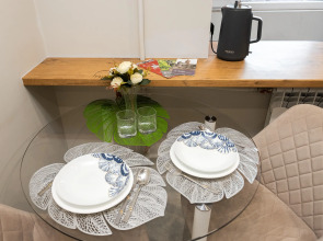 Квартира уютная трехкомнатная с двумя балконами рядом с островом Канта