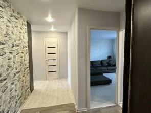 Квартира на улице 50 лет Октября 203/1