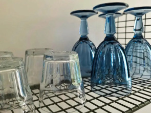 Апартаменты Новые с Высокими Окнами на Пешеходной Улице