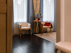 Отель Реавиль