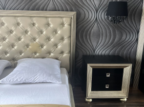 Квартира Трехкомнатная у Набережной Грина