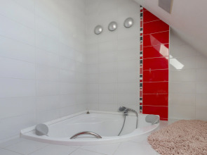 Квартира Мансардная Квартира в Центре Города