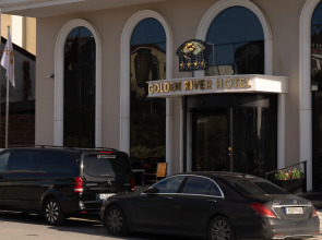Отель Golden River By Continent Collection