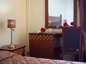 Отель Pontikonisi