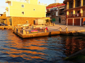 Яхт-клуб Кайрос