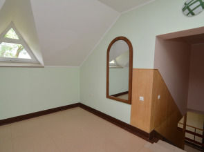 Отель Пчела