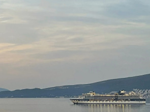 Апарт-отель Family House with pool & sea view