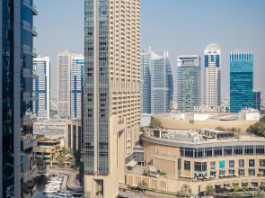 Апартаменты Welcome Home in Bay Central Tower