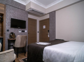 Отель Grand Clover