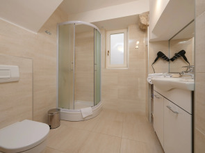 Palace Central Square