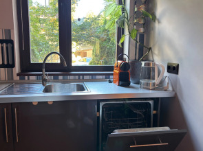 Квартира С отдельной спальней и балконом в центре Поляны