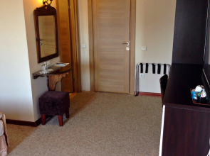 Отель Naz Wooden House Inn