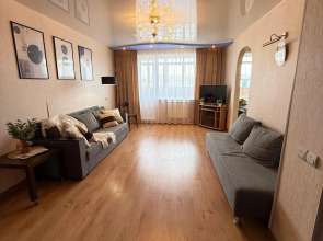 Апартаменты Квартира по Бульвар Комсомольский 39