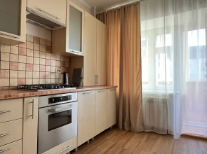 Квартира 1-комнатная 42 м², 8/9 этаж