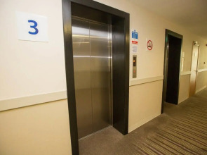 Holiday Inn Express Dubai Airport an IHG Hotel