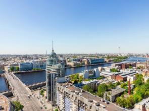 Апартаменты У Финляндского Вокзала и Крейсера Авроры"