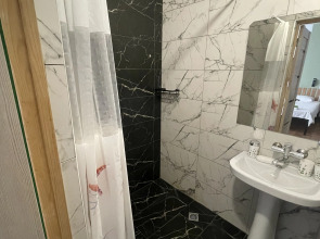 Мини-Отель Тополя