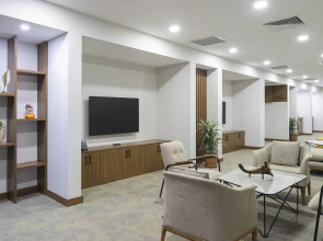 Отель Hampton by Hilton Istanbul Arnavutkoy