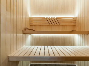 Квартира с Сауной в Новом Доме в Центре Петербурга