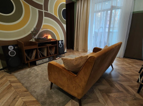 Апартаменты Mid-Century Modern Home