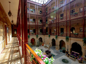 Отель Shah Palace