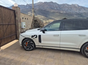 Частный Дом в Горах с Бассейном