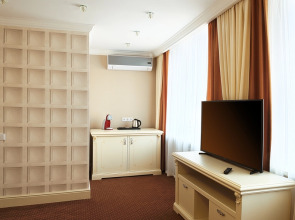 Отель Салют