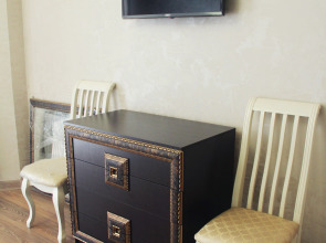 Моцарт Холл