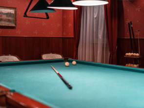 Бисерово Клуб