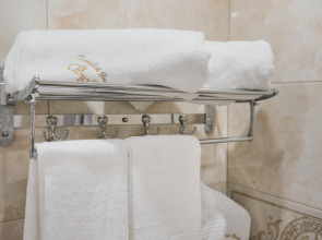 Отель Дизак