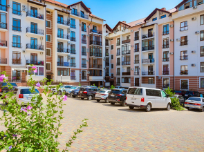 Квартира уютная для семейного отдыха с видом на горы от Home Group apartments