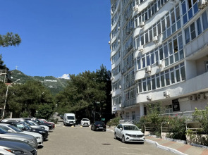 Квартира 8 Просторная 2-к в р-не Дельфинария - до моря 10 мин