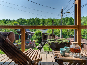 Частный дом с бaнeй на дpoвaх Harmony