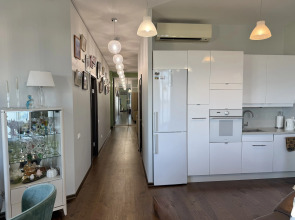 Квартира Волжский бриз Видовая 3-х комнатная на набережной в центре города