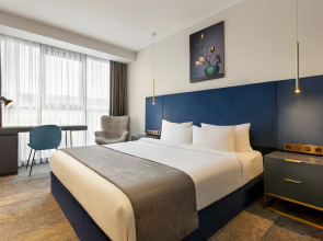 Отель Ramada By Wyndham Tbilisi Old City