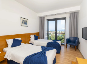 Bellapais Oasis Hotel