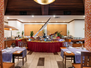 Отель Hulhule Island