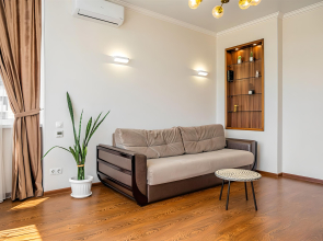 Апартаменты в центре города с видом на парк