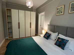 Квартира M.O.O.N APARTMENTS  Толе би Тулебаева кв 8 Центр