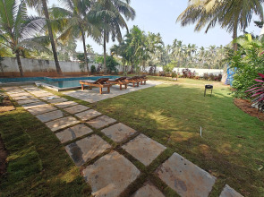 Бунгало SOLS Backyard