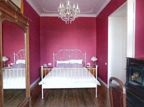 Апартаменты Видовая Аутентичная квартира на Жуковского