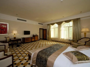 Royal Tulip Алматы