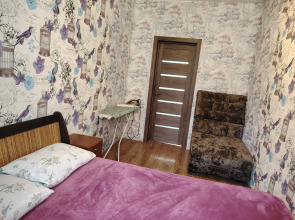 Квартира Трехкомнатная на Коммунистическом 35