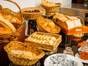 Отель Kandy City by Earl's